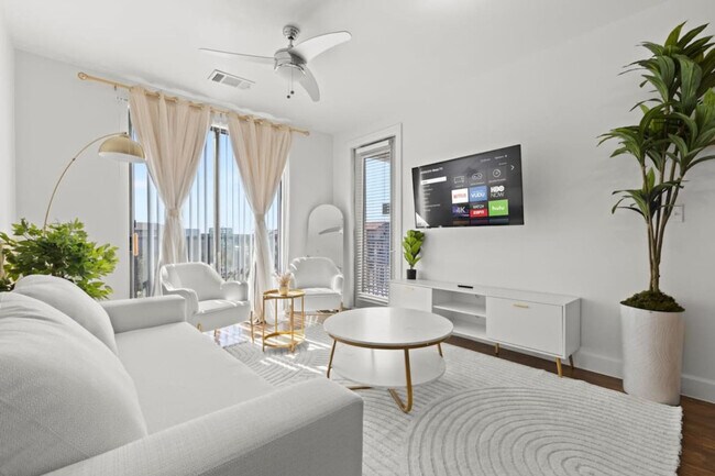 Building Photo - 5250 Town and Country Blvd