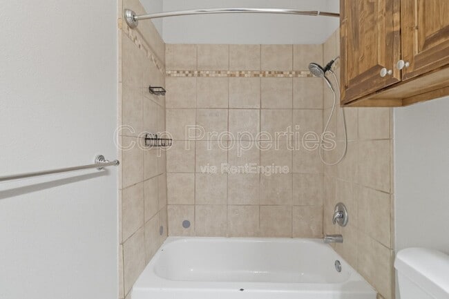 Building Photo - 9140 Sailfish Dr