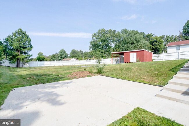 Building Photo - 5024 Backlick Rd