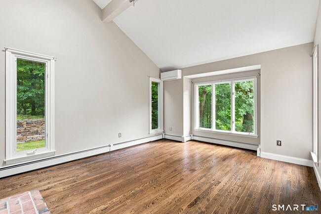 Building Photo - 40 Rockledge Dr