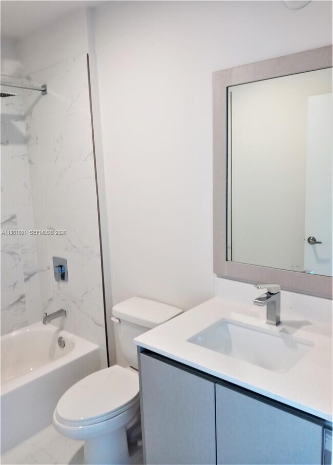 Building Photo - 2555 NE 193rd St