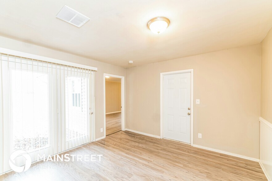 Building Photo - 9939 Appollo Ct
