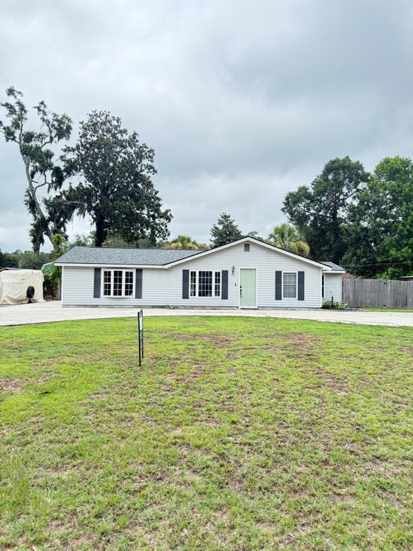 Building Photo - 915 Belleview Cir W