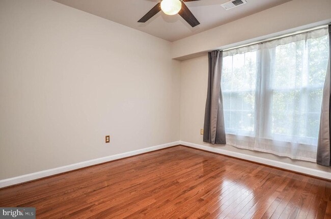 Building Photo - 13776 Lambertina Pl