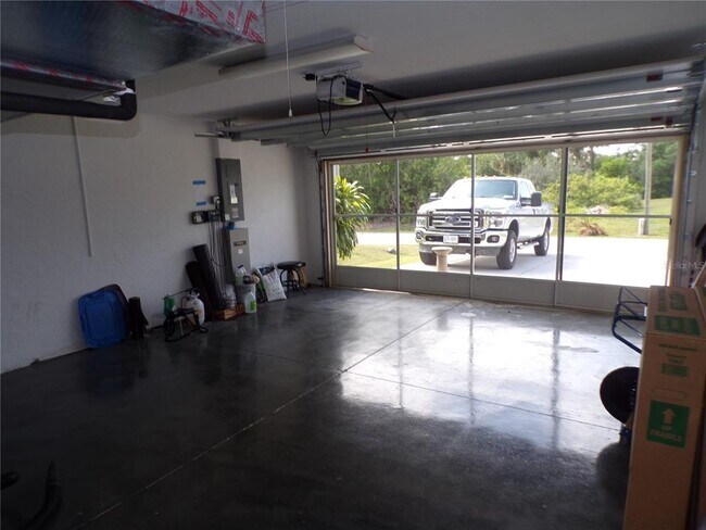 Building Photo - 4942 Ariton Rd