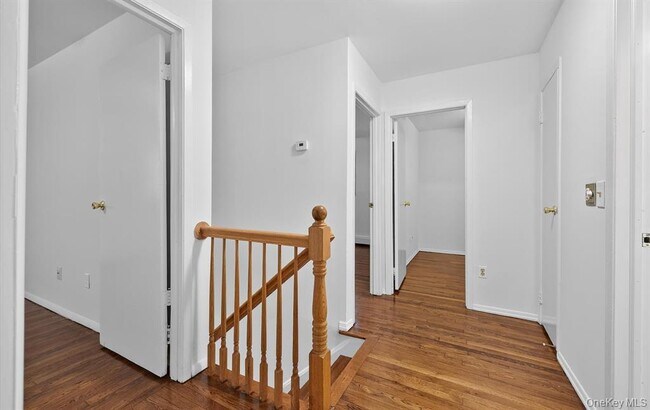Building Photo - 1152 N Country Rd