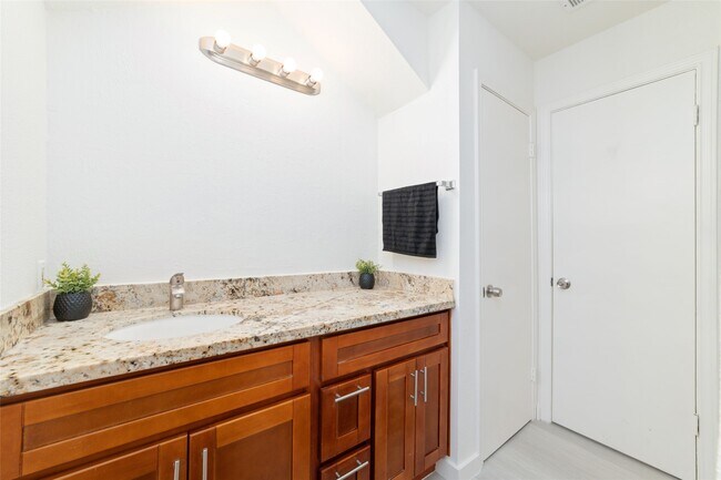 Building Photo - 11222 Sandstone St