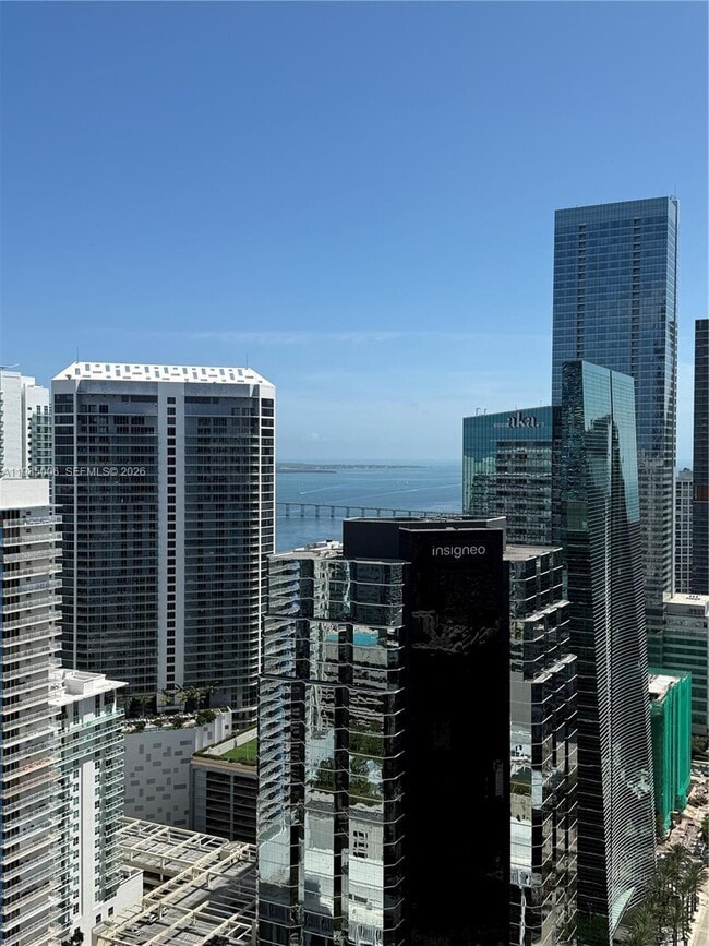 Building Photo - 1060 Brickell Ave