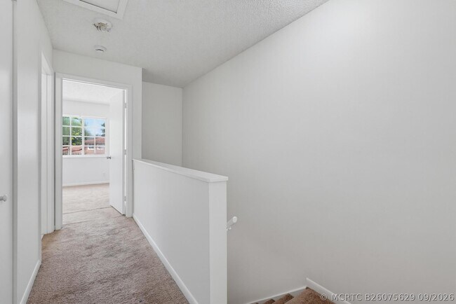 Building Photo - 9767 Kamena Cir