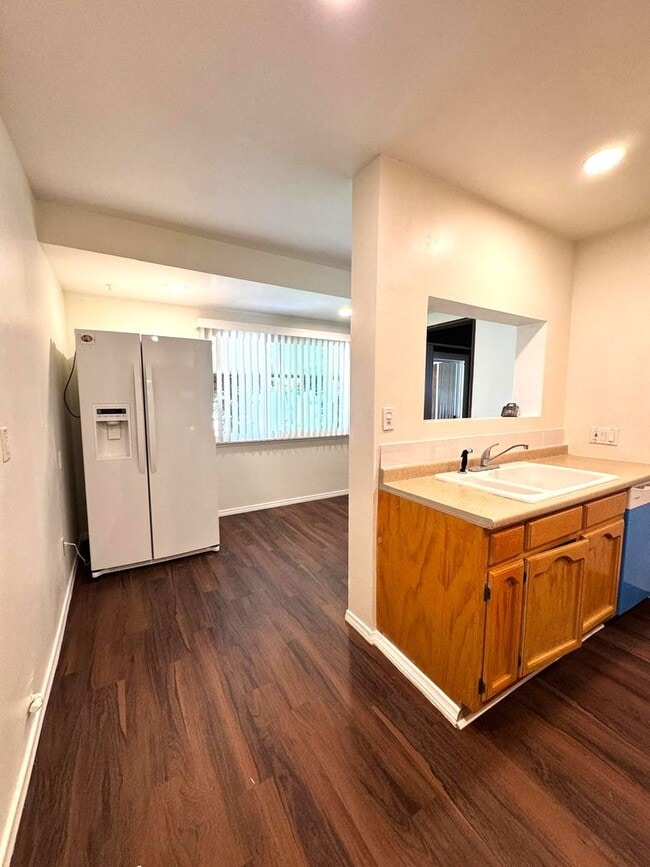 Building Photo - Rare 3 Bed Solar Home for Rent in Pomona Near Claremont & La Verne | Yard, Office, Garage