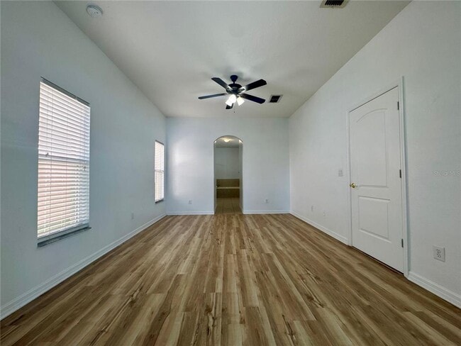 Building Photo - 16543 Cedar Run Dr