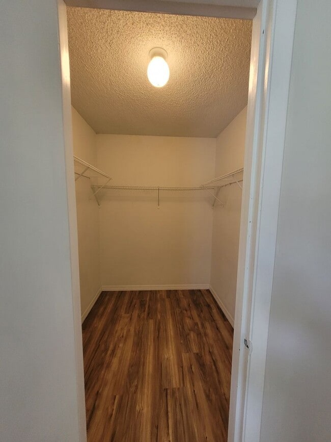Building Photo - Charming 3-Bedroom Home with Upgrades and ...