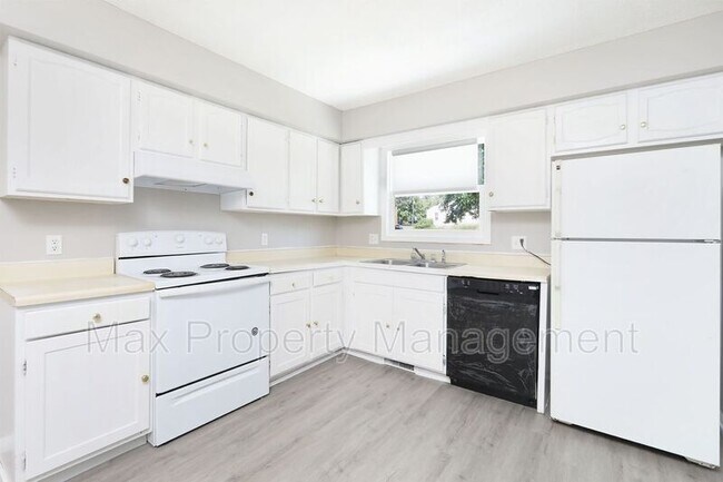 Building Photo - 505 E McKinley Ave