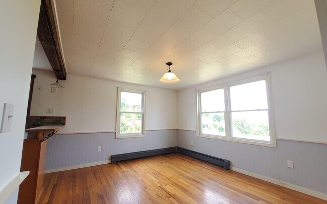 Building Photo - 351 Harriman Heights Rd