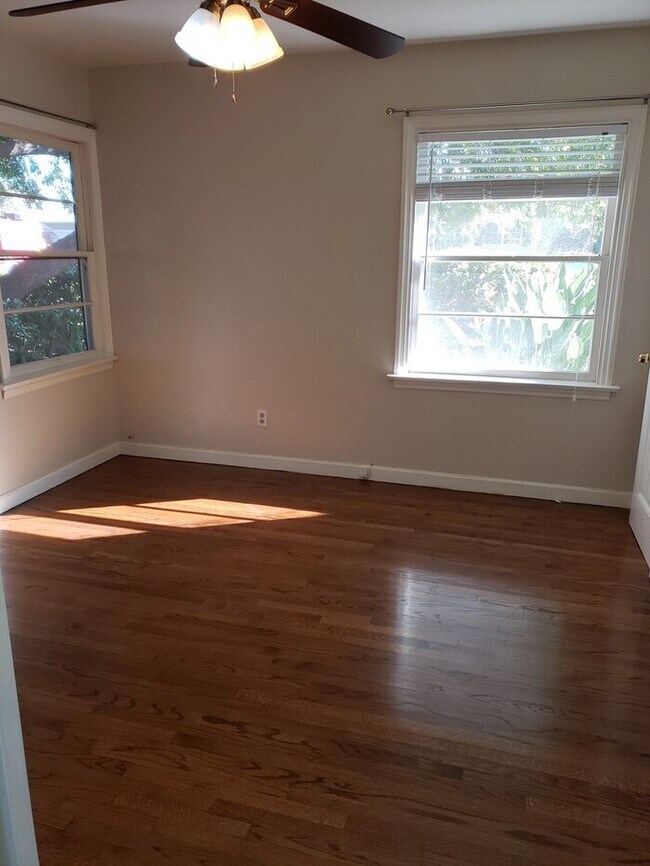 Building Photo - Charming Lemon Grove home!