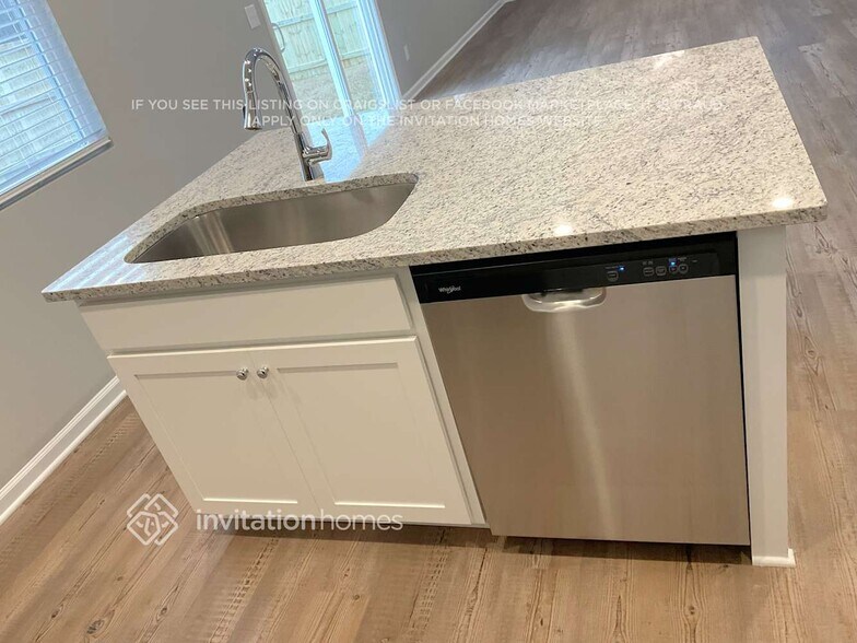 Building Photo - 7127 Brushwood Bnd