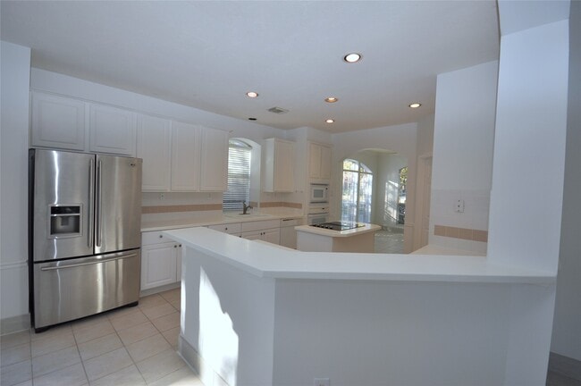 Building Photo - 5634 Heather Run Dr