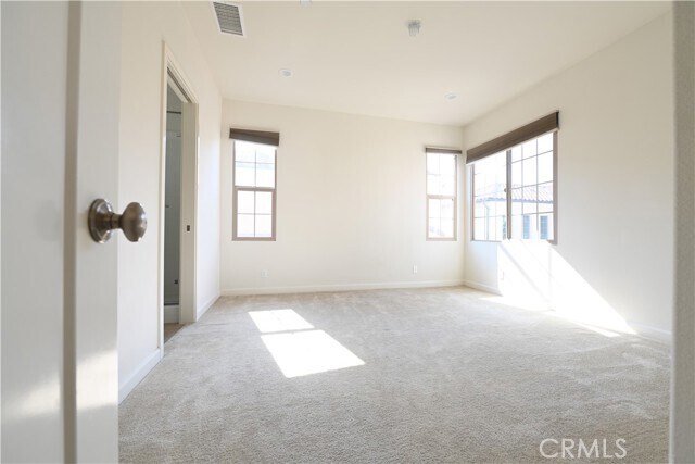 Building Photo - 105 Holly Springs
