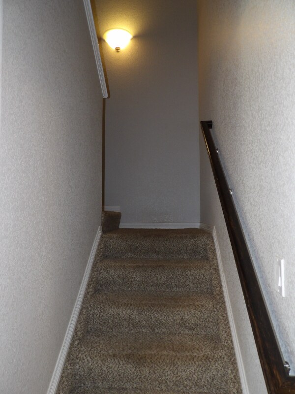 Building Photo - 13534 Park Gate Dr