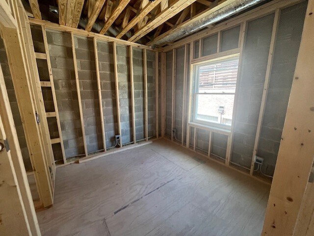 Building Photo - 3726 N Racine Ave