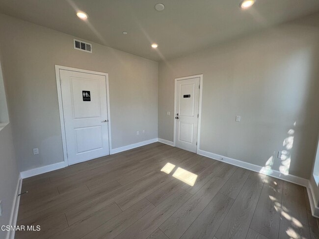Building Photo - 3005 Cochran St