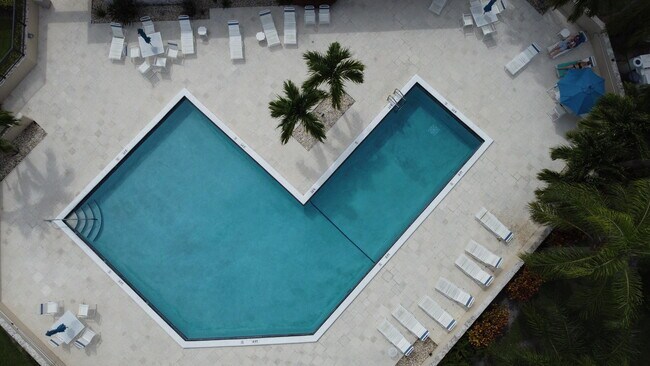 Building Photo - 147 Deer Creek Blvd