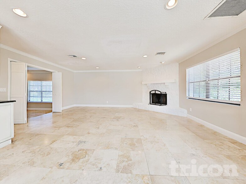 Primary Photo - 11803 Willow Point Way