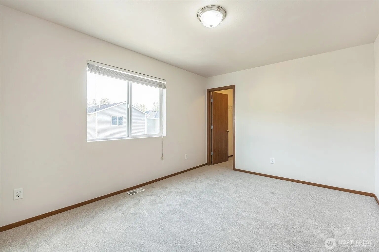 Building Photo - 1418 51st St NE