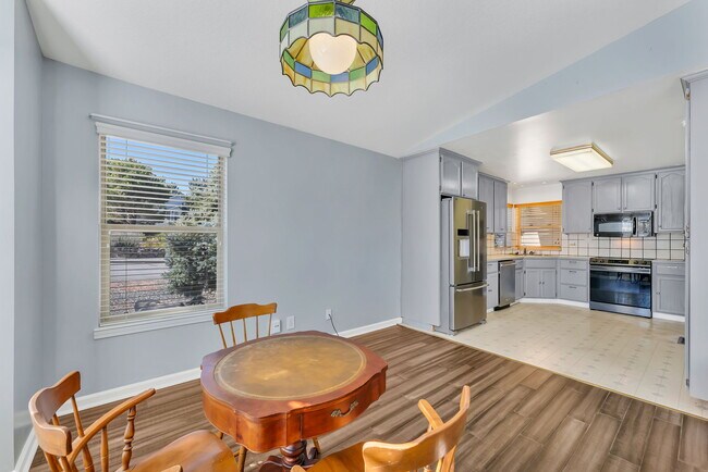 Building Photo - 2430 Telluride Dr