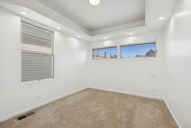 Building Photo - 3831 N New England Ave