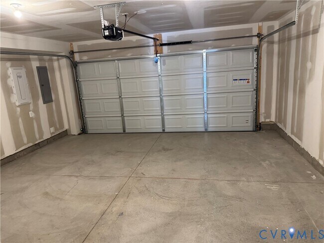 Building Photo - 9435 Alquist St
