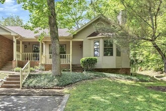 Building Photo - 816 Beazer Ln