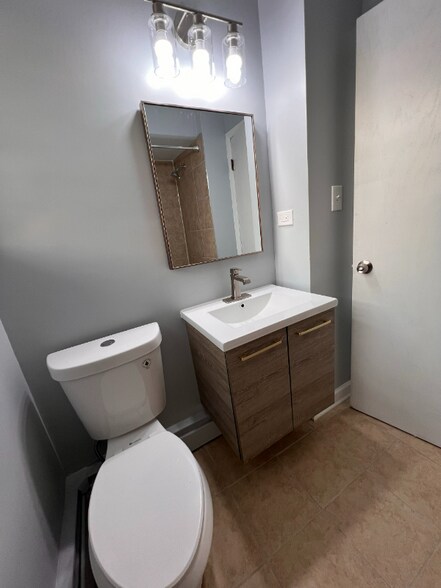 Building Photo - 3205 W 97th St