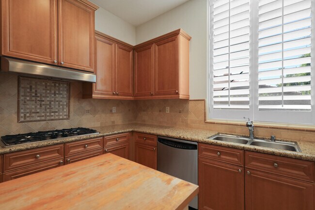 Building Photo - 4162 Via Mattina