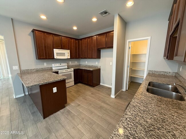 Building Photo - 4179 E Pony Ln