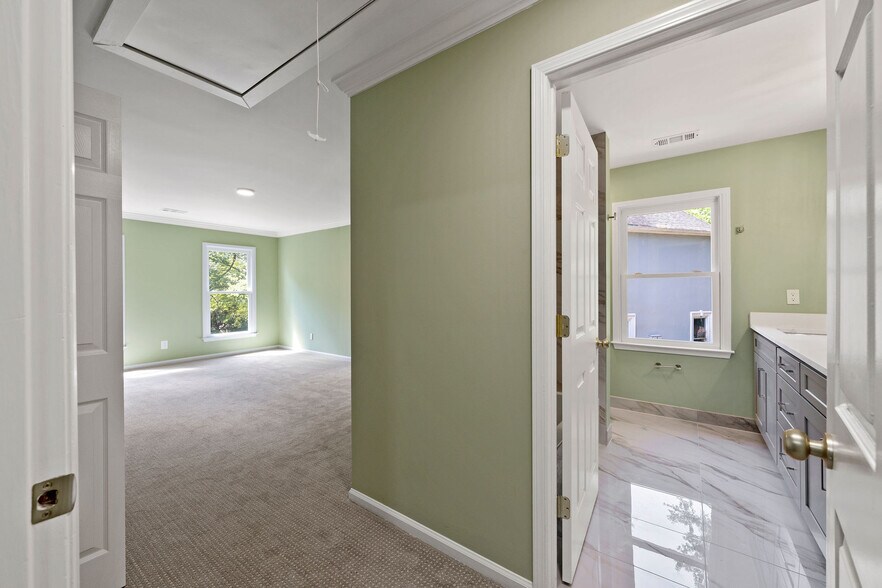 Building Photo - 3071 Lenox Rd NE