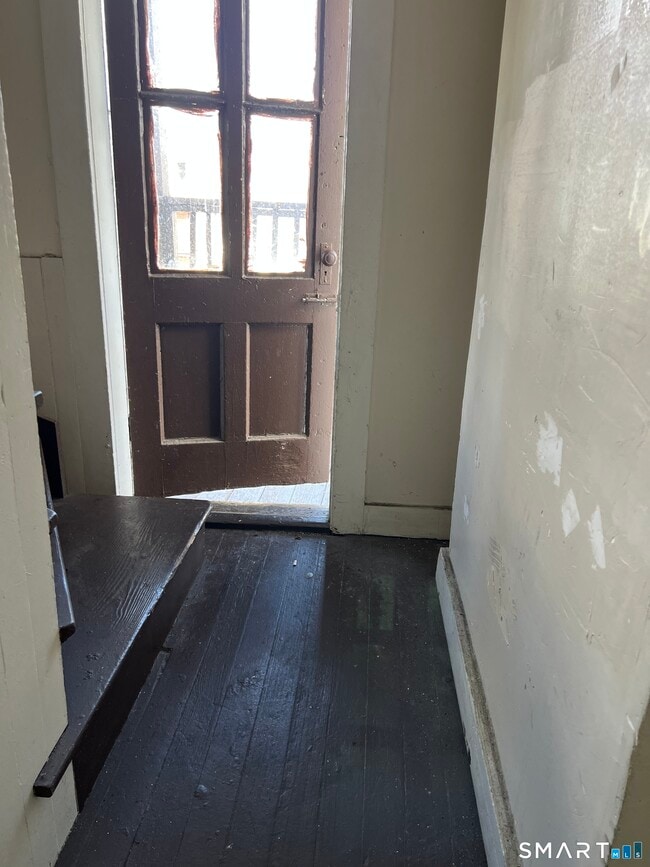 Building Photo - 104 Mather St