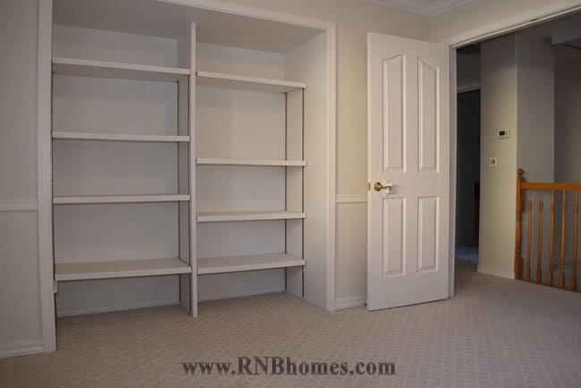 Building Photo - 303 Ironwood Cir