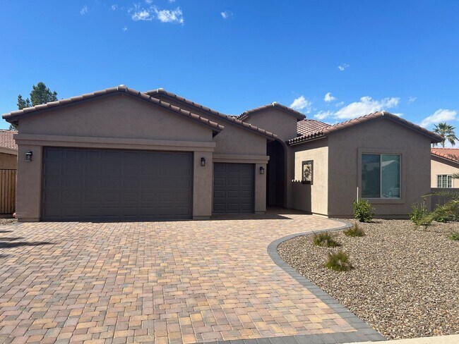 Building Photo - 26424 S Lakewood Dr