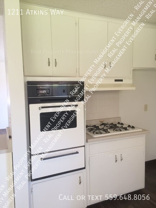 Building Photo - 1211 Atkins Way