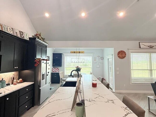 Building Photo - 2276 County Rd 1333