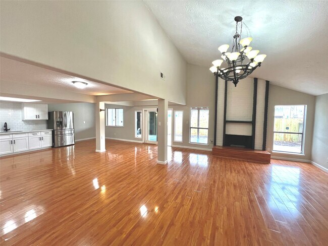 Building Photo - 10719 Bellfair Dr