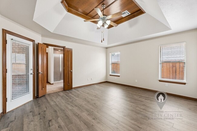 Building Photo - 716 Tuscany Way