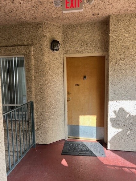 Building Photo - Villa Isabella