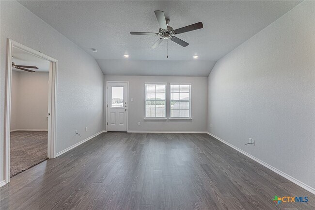 Building Photo - 1226 LEXINGTON Dr