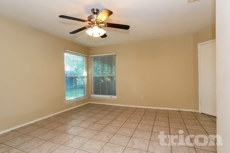 Building Photo - 12211 Kleinmeadow Dr