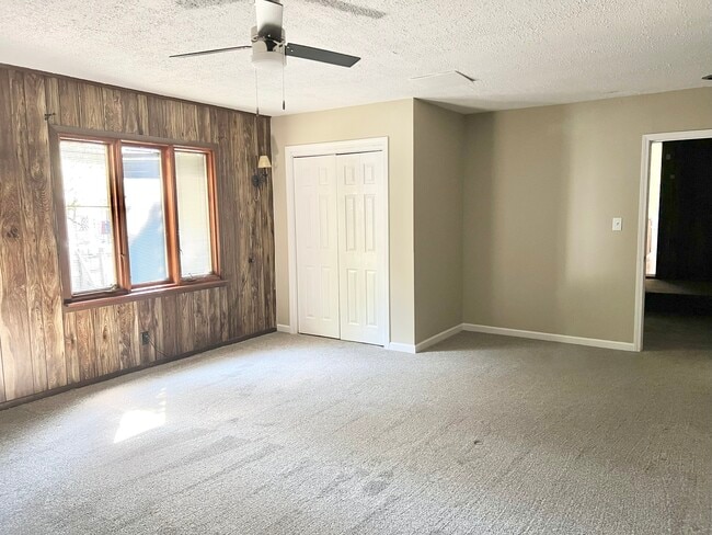 Building Photo - 1641 Hale Ave