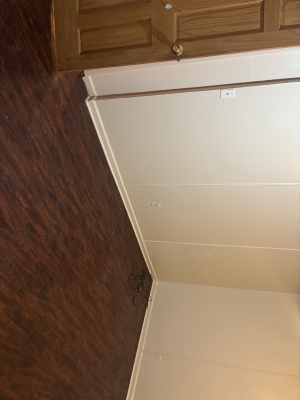 Building Photo - 615 Court St