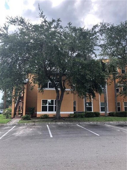 Building Photo - 4658 Commander Dr