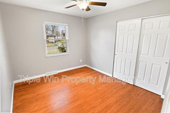 Building Photo - 2041 Northaire Ln